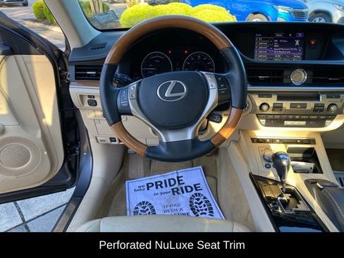 Used 2015 Lexus ES 300h w/ Navigation System Package FWD image 6