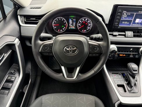 Used 2022 Toyota RAV4 XLE image 26