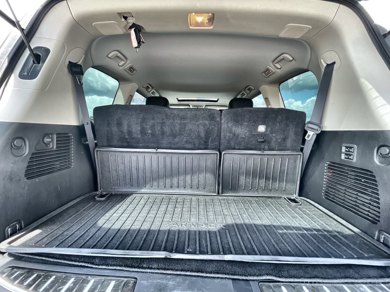 Used 2023 Nissan Armada Platinum w/ Captain's Chairs Package RWD image 26