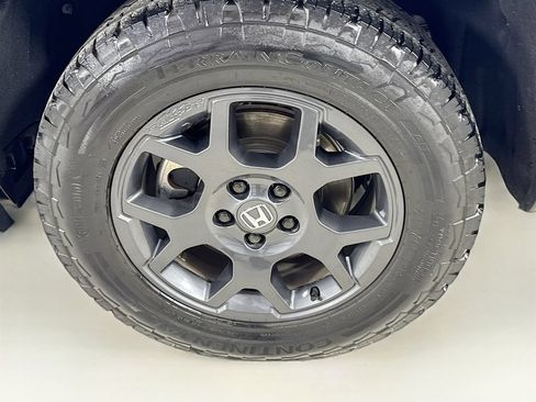 Used 2025 Honda Pilot TrailSport image 44