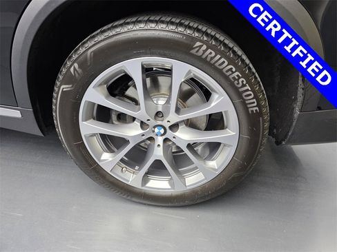 Certified 2024 BMW X5 sDrive40i w/ Premium Package image 17