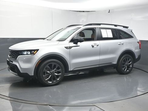 Used 2022 Kia Sorento SX Prestige w/ Rust Color Package image 4