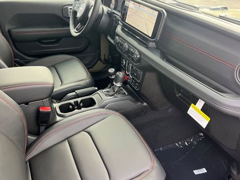 New 2026 Jeep Wrangler Unlimited Rubicon w/ Technology Group image 16