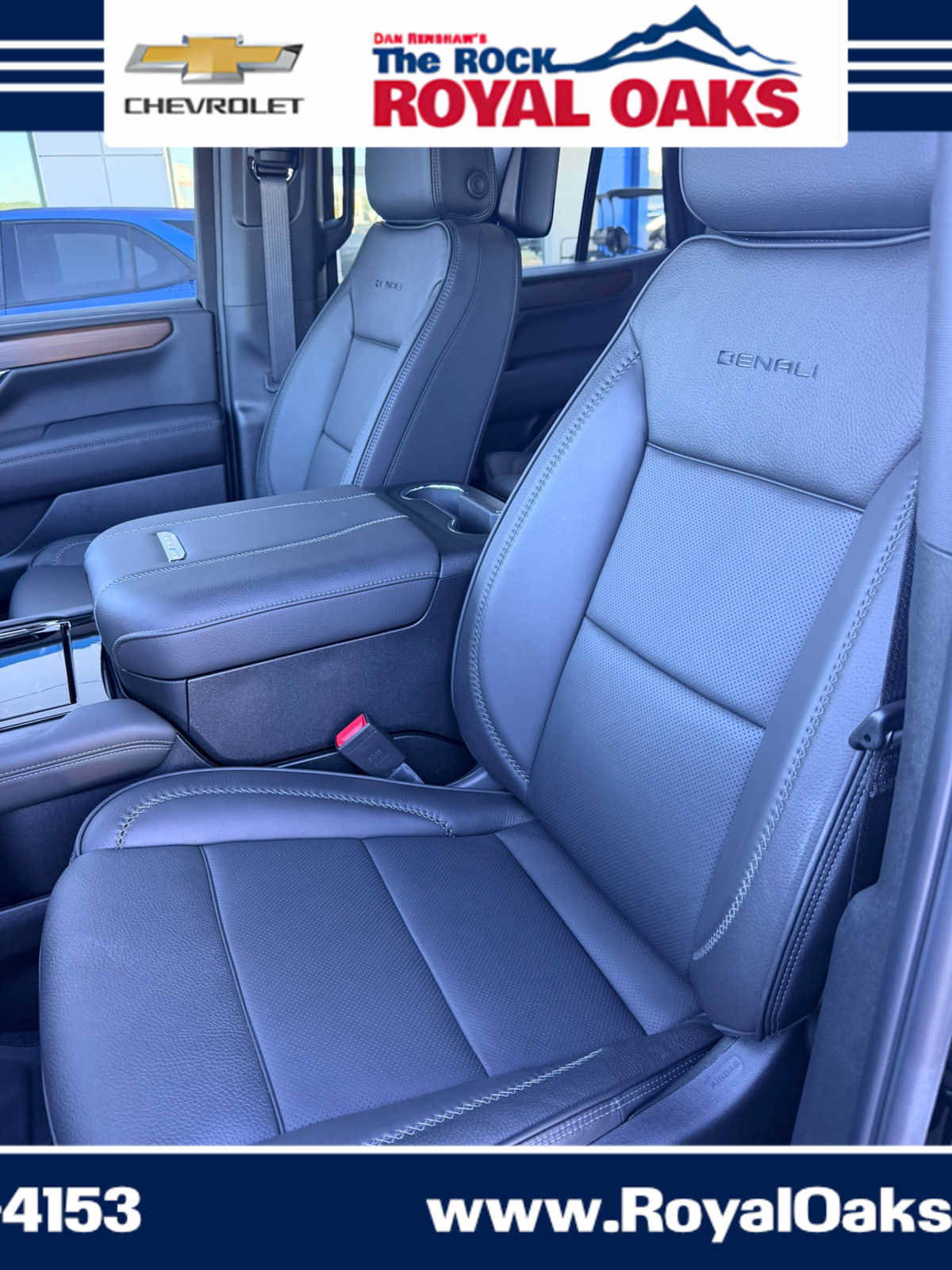 Used 2026 GMC Yukon Denali w/ Denali Reserve Package AWD/4WD image 13