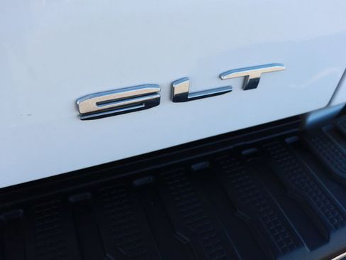 Used 2024 GMC Sierra 1500 SLT image 6