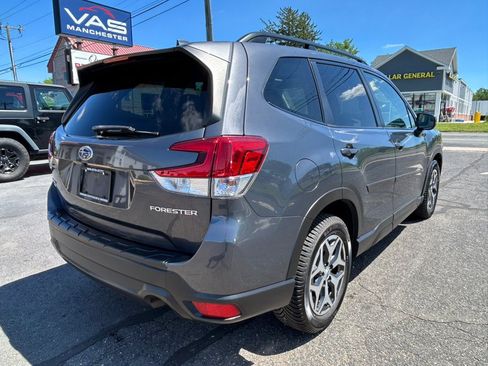 Used 2020 Subaru Forester Premium AWD/4WD image 5