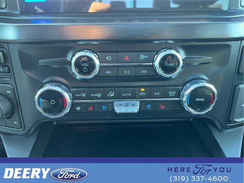 New 2026 Ford F350 Lariat w/ Black Appearance Package image 43