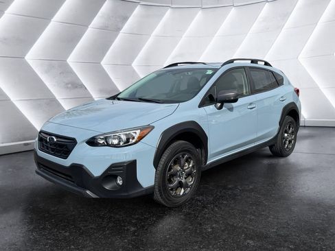 Used 2022 Subaru Crosstrek 2.5i Sport w/ Moonroof Package image 3