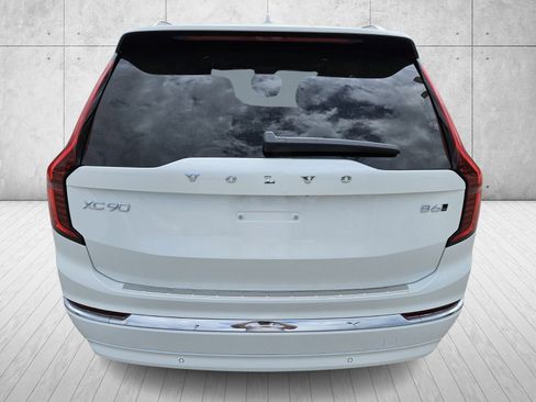 New 2026 Volvo XC90 B6 Plus w/ Protection Package Premier image 6