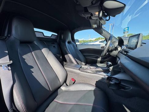 Used 2019 MAZDA MX-5 Miata Grand Touring RWD image 12