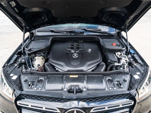 Used 2021 Mercedes-Benz GLS 580 4MATIC image 15