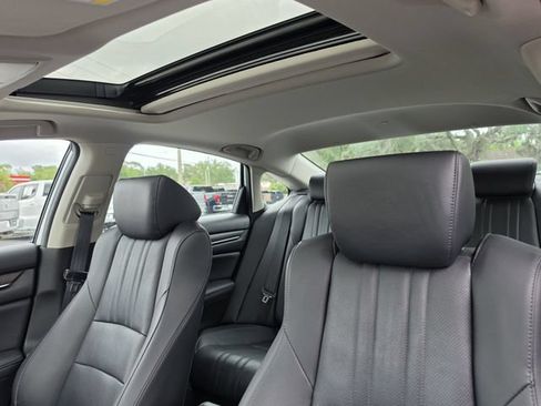 Used 2022 Honda Accord Touring image 23