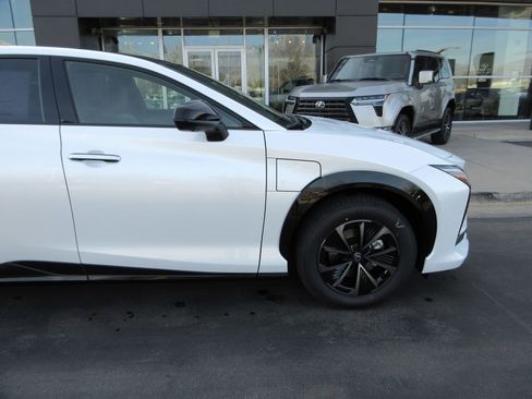 New 2026 Lexus RZ 450e AWD w/ Cold Area Package image 12