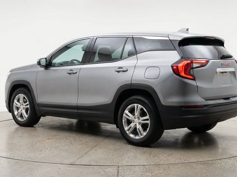 Used 2024 GMC Terrain SLE FWD image 6