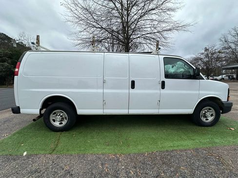 Used 2015 Chevrolet Express 2500 Extended image 8