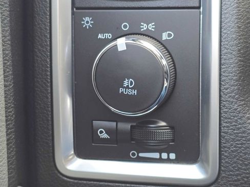Used 2017 RAM 1500 Big Horn AWD/4WD image 30