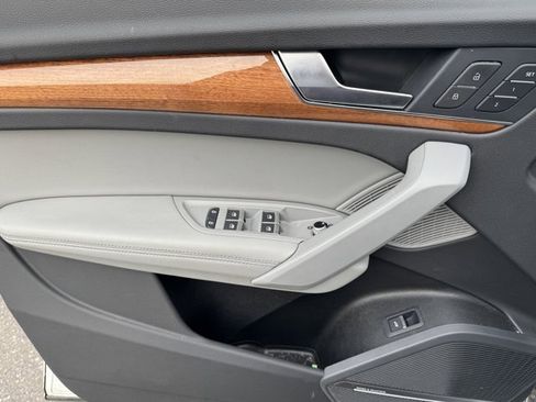 Used 2023 Audi Q5 2.0T Prestige image 27