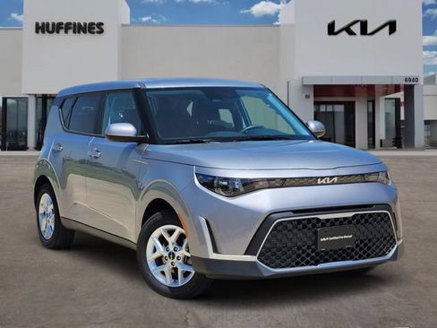 Certified 2025 Kia Soul LX w/ LX Technology Package FWD image 1