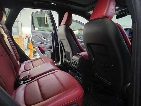 Used 2023 Lincoln Corsair Reserve w/ Equipment Group 201A image 14