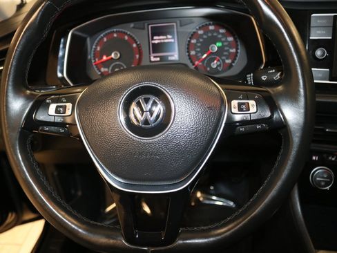Used 2019 Volkswagen Jetta SE w/ Cold Weather Package FWD image 45