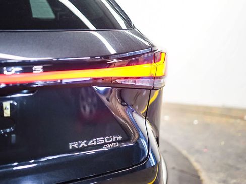 Used 2024 Lexus RX 450h Luxury w/ Convenience Package image 9