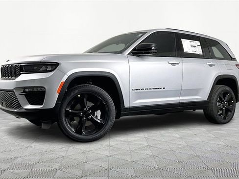 New 2025 Jeep Grand Cherokee Limited w/ Black Appearance Package image 1