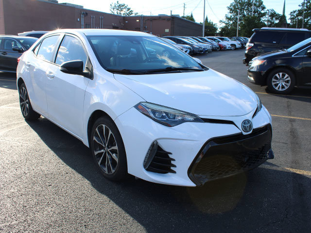 Used 2018 Toyota Corolla SE FWD image 4