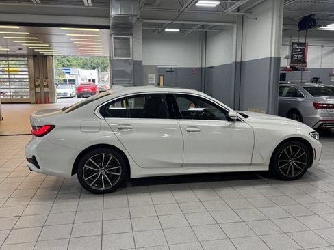 Used 2019 BMW 330i xDrive Sedan w/ Convenience Package AWD/4WD image 4