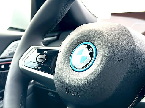 New 2026 BMW 550e xDrive AWD/4WD image 20