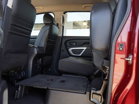 Used 2017 Nissan Titan SL RWD image 28