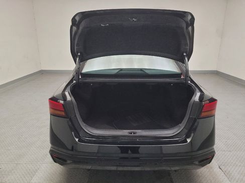 Used 2025 Nissan Altima 2.5 SV FWD image 29