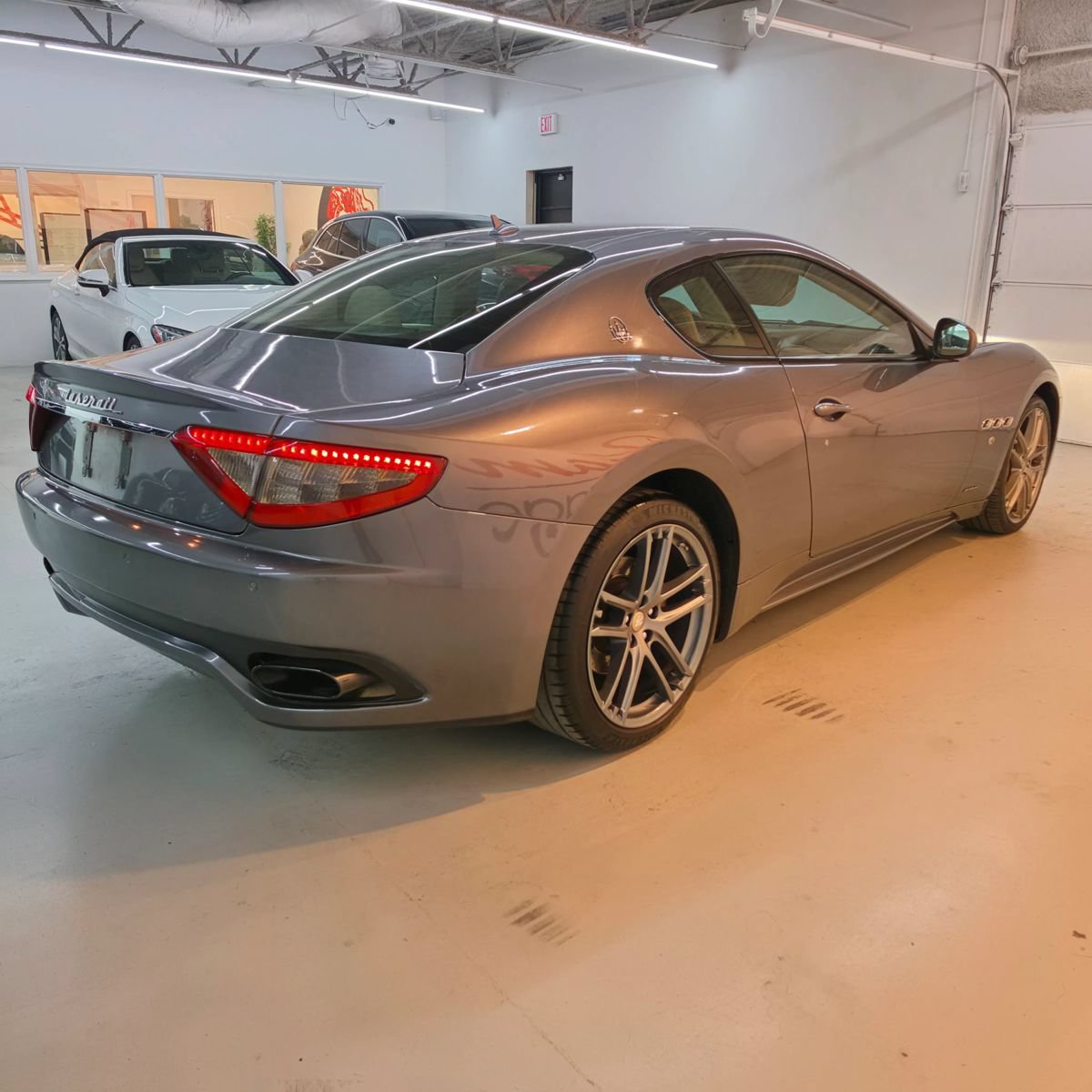 Used 2015 Maserati GranTurismo Sport RWD image 6