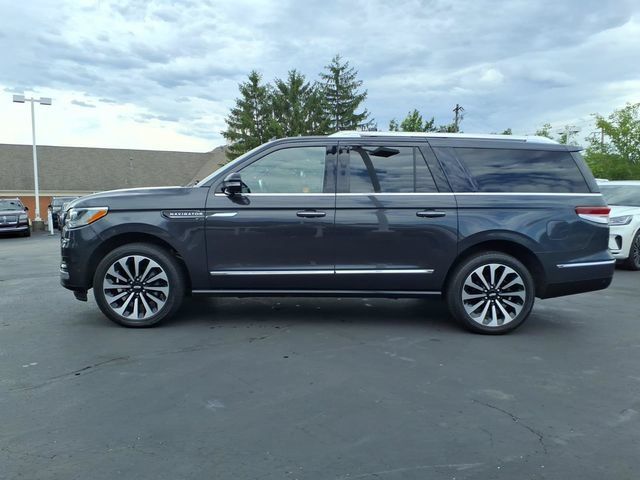 Used 2022 Lincoln Navigator L Reserve AWD/4WD image 4