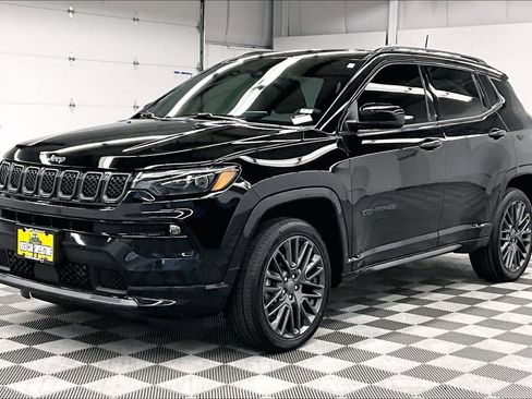 Used 2023 Jeep Compass High Altitude AWD/4WD image 11
