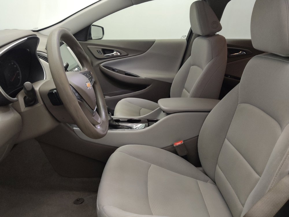 Used 2021 Chevrolet Malibu LS FWD image 17