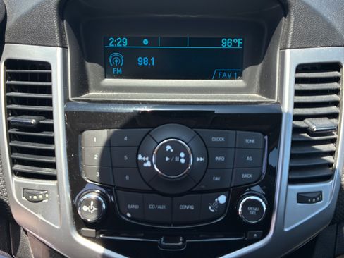 Used 2014 Chevrolet Cruze LT FWD image 30