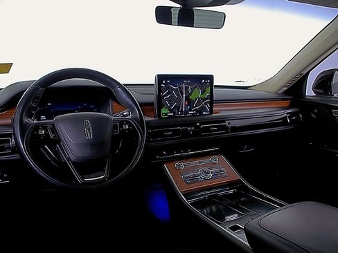 Used 2023 Lincoln Aviator Reserve w/ Equipment Group 201A image 13