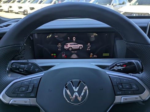 New 2026 Volkswagen Tiguan SE R-Line image 29