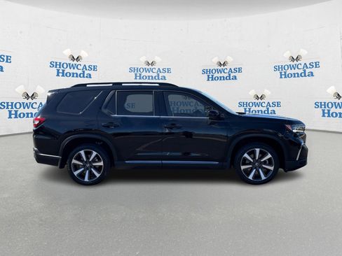 Used 2023 Honda Pilot Touring image 9