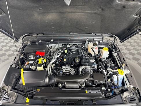 Used 2025 Jeep Gladiator Sport AWD/4WD image 36