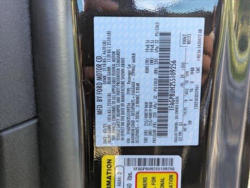 Used 2025 Ford Mustang Premium RWD image 15