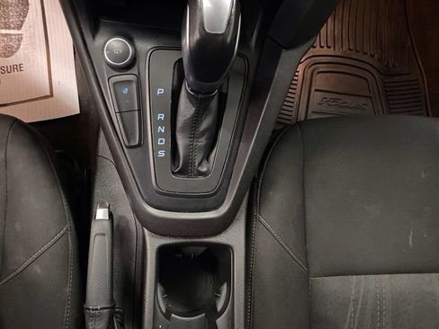 Used 2015 Ford Focus SE w/ SE Sport Package FWD image 29