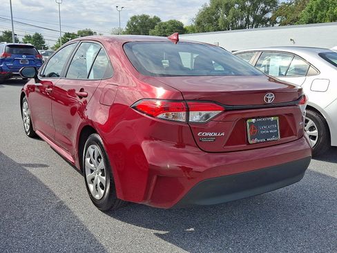 Used 2025 Toyota Corolla LE FWD image 3