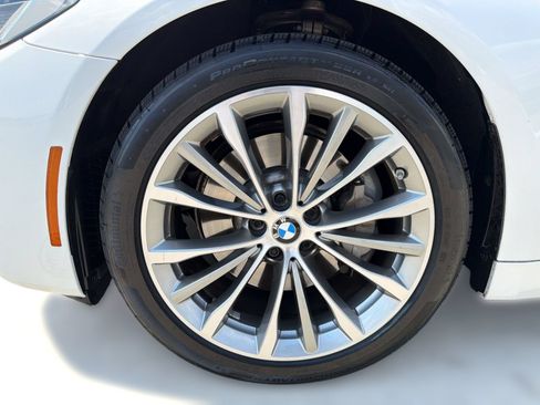 Used 2023 BMW 530i w/ Premium Package RWD image 11
