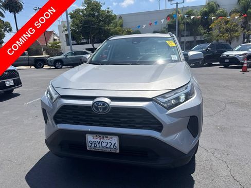 Used 2022 Toyota RAV4 XLE AWD/4WD image 11