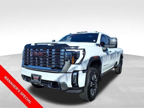 Used 2025 GMC Sierra 3500 Denali w/ Denali Reserve Package image 1