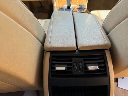 Used 2013 BMW 528i Sedan image 19