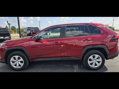 Used 2024 Toyota RAV4 LE image 6