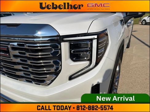 Used 2023 GMC Sierra 1500 Denali w/ Denali Reserve Package AWD/4WD image 13