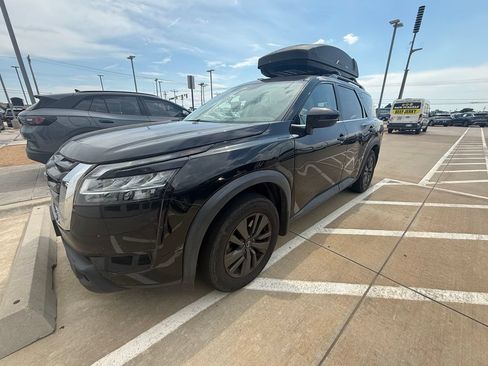 Used 2022 Nissan Pathfinder SV w/ SV Premium Package AWD/4WD image 1